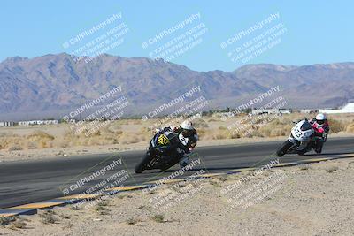 media/Jan-10-2025-CVMA Friday Practice (Fri) [[489e0da257]]/Group 4 and Trackday/Session 2 (Turn 4 Inside)/